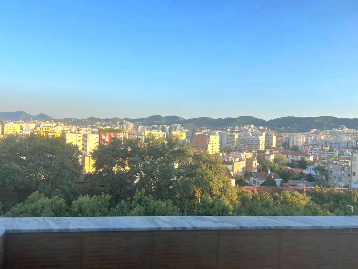 Panoramic Apartment Tirana Esterno foto
