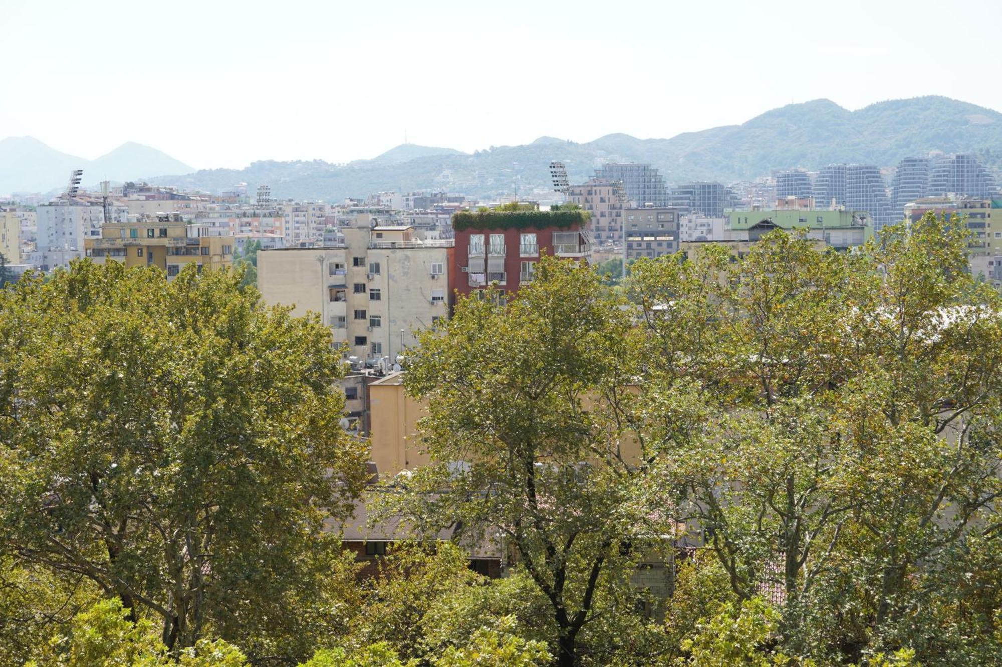 Panoramic Apartment Tirana Esterno foto